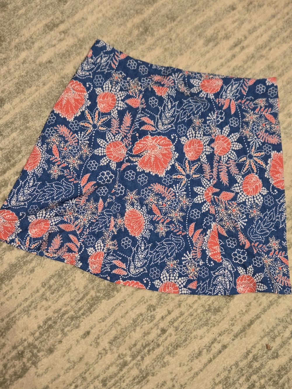 RipSkirt Size Large Blue Floral Sports Skirt with Coral Accents